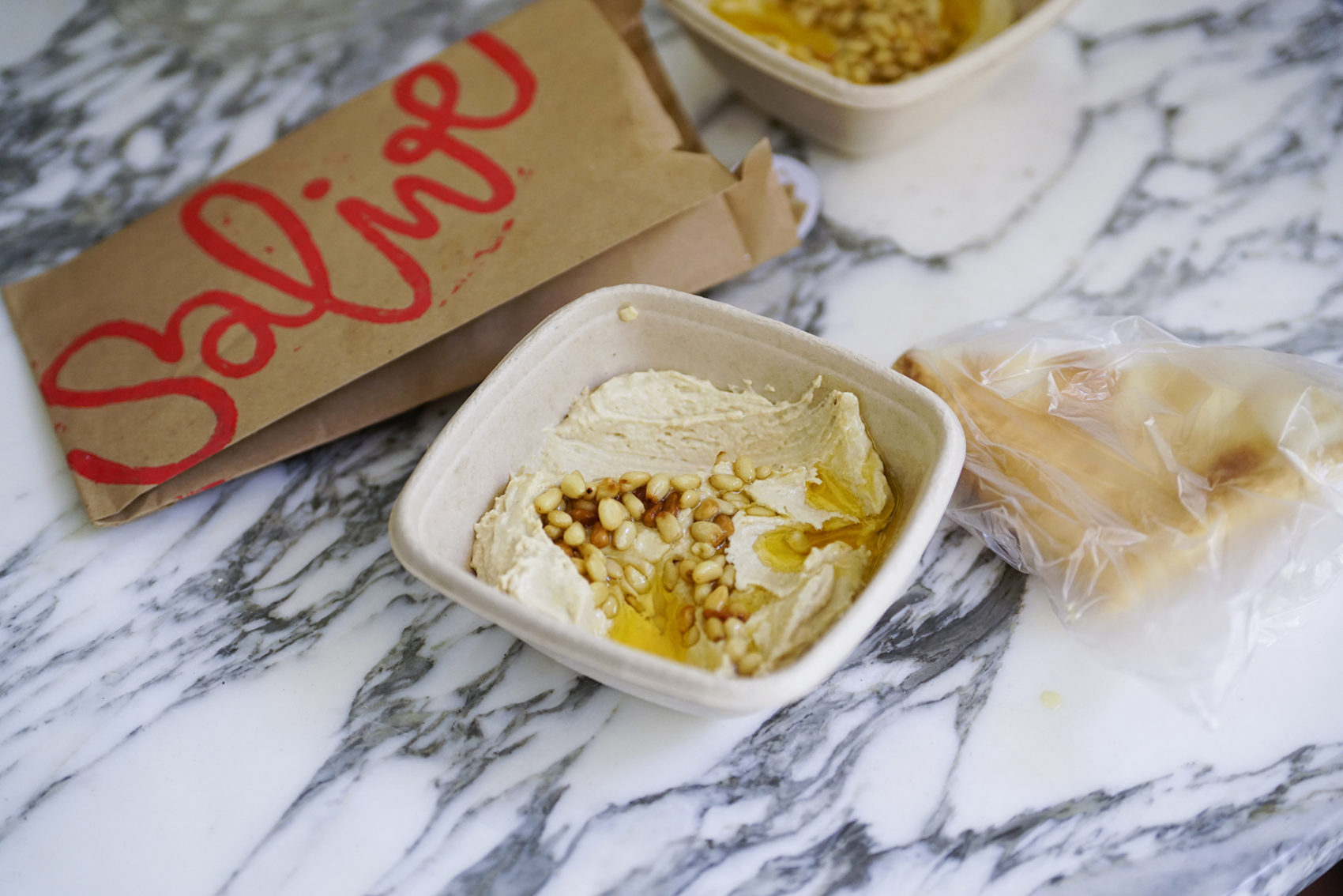 Salive parcours culinaires à Paris – Houmous au beurre de pignon