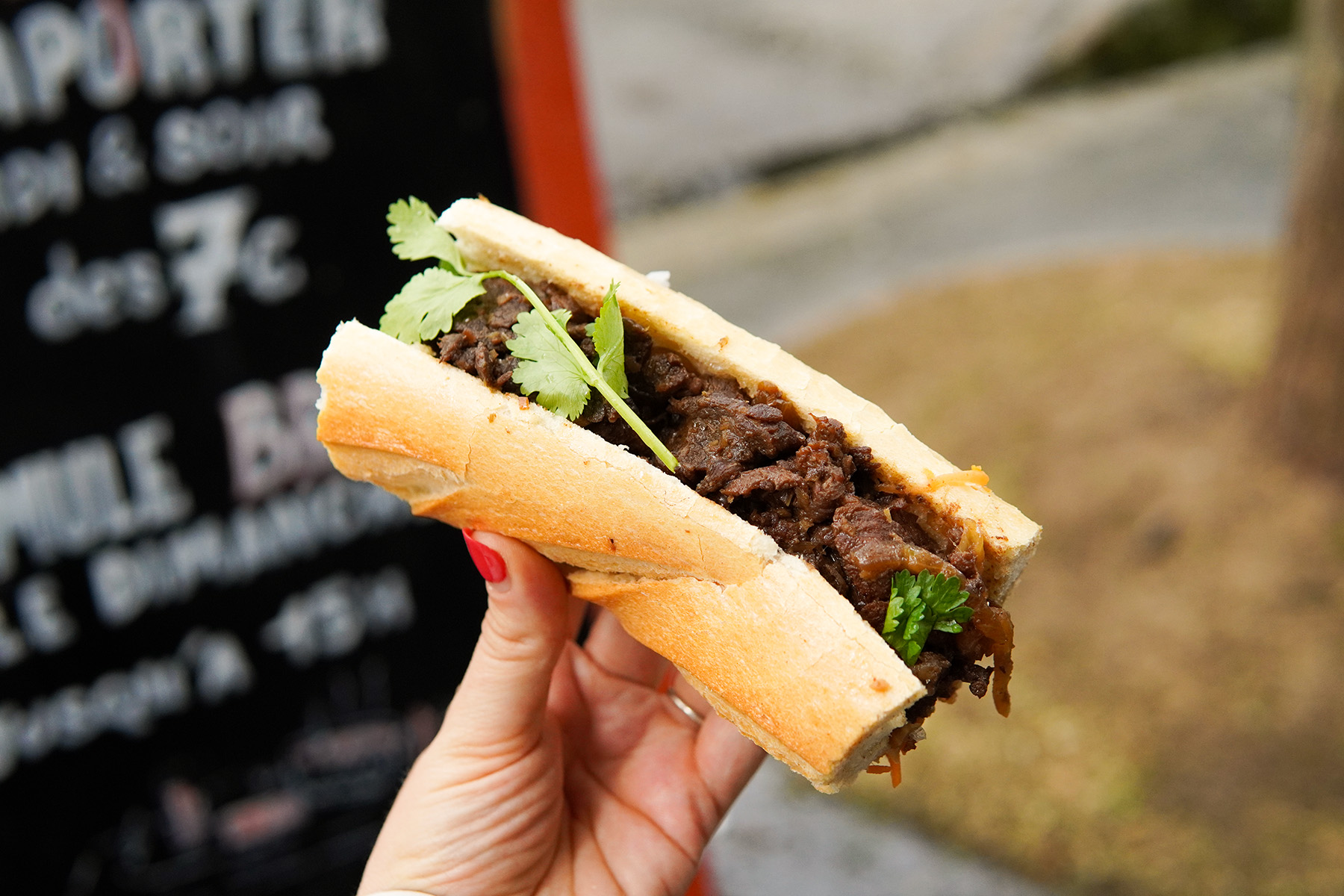 Salive- Bahn-mi au Village Charonne
